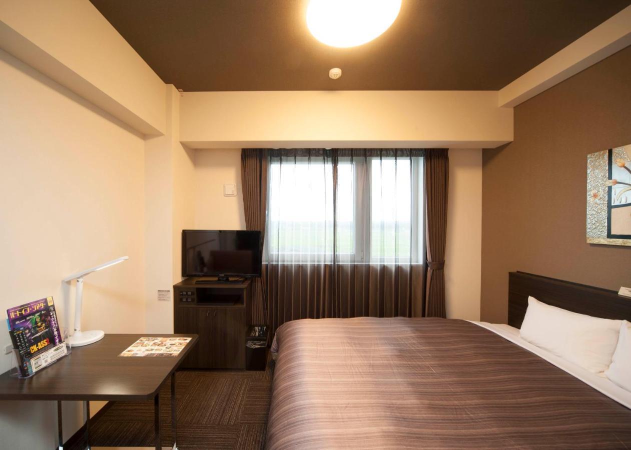 Hotel Route-Inn Ishioka Bagian luar foto